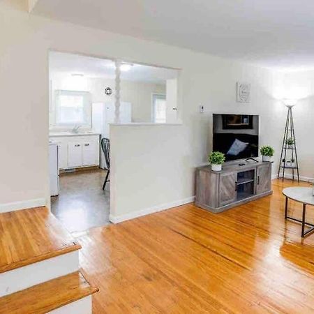 Ferienwohnung Amazing Ranch Mins Away From Airprt/Rit/Dwtn/Uofr Rochester Exterior foto