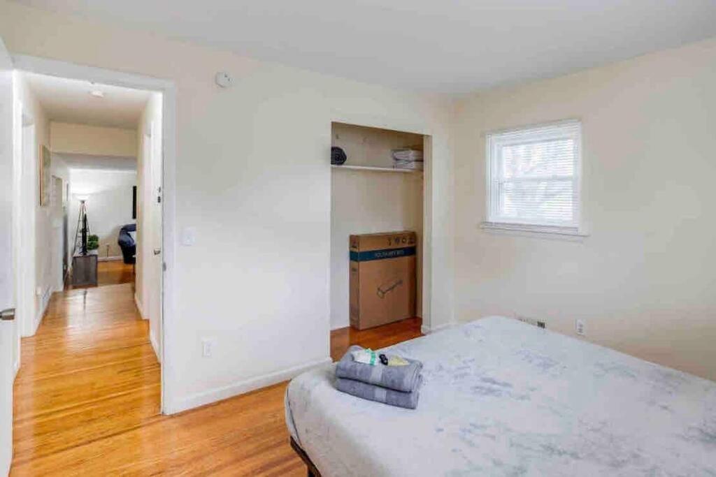 Ferienwohnung Amazing Ranch Mins Away From Airprt/Rit/Dwtn/Uofr Rochester Exterior foto