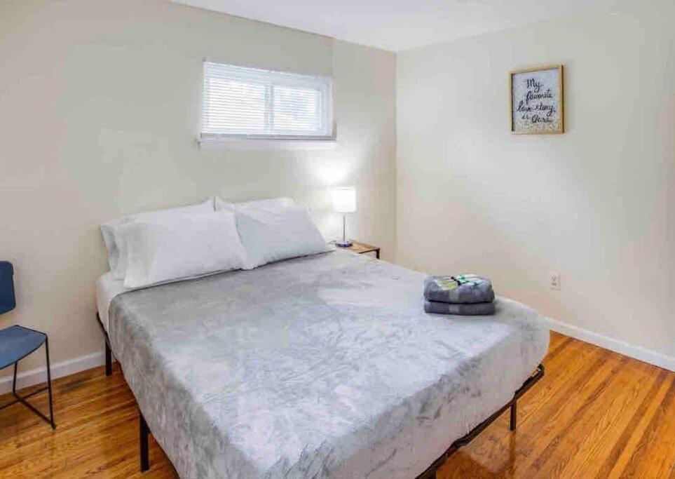 Ferienwohnung Amazing Ranch Mins Away From Airprt/Rit/Dwtn/Uofr Rochester Exterior foto